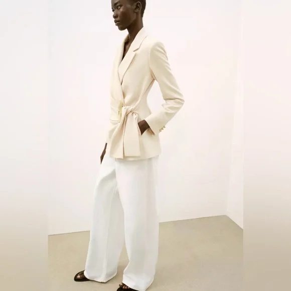 ZARA DOUBLE-BREASTED BLAZER WITH BUCKLE - Picture 4 of 8